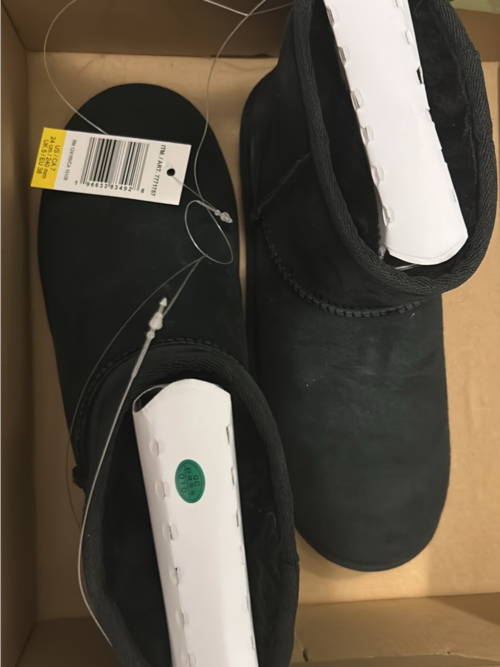 Women snow boots US7 Slip-On Casual Shoes